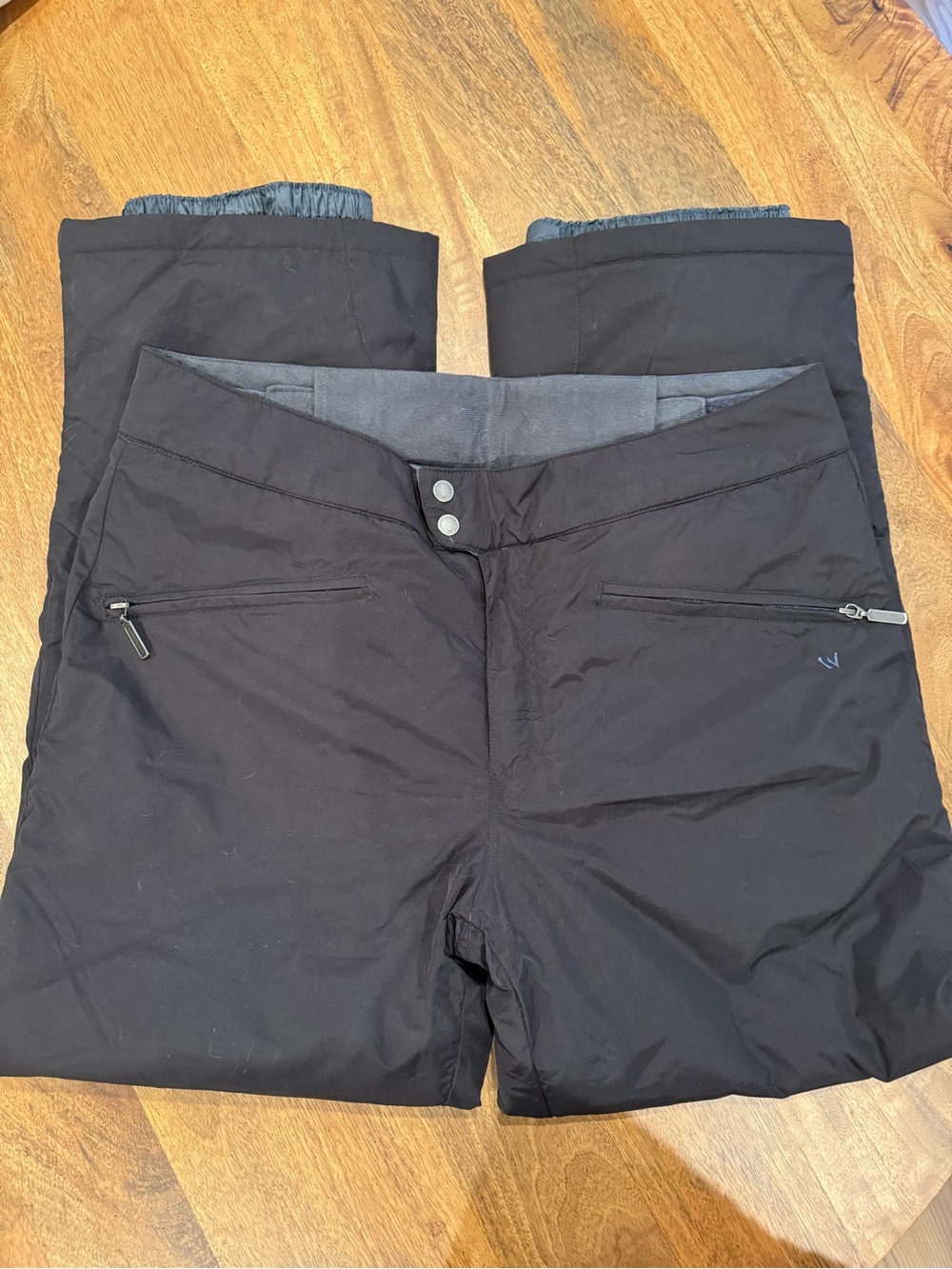 NWOT White Sierra Women’s Black Insulated Snow / Ski Pants